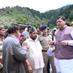 मुख्यमंत्री स्वयं तीन दिनों से लगातार क्षेत्र में मौजूद रहकर राहत कार्यों की निगरानी कर रहे हैं। रेस्क्यू टीमों के अथक प्रयासों से बरौलिया और उनके परिवार को सुरक्षित निकाला गया।