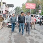 डीएम सविन बंसल के साथ सचिव लोनिवि पंकज पाण्डेय का सड़कों के रेस्टोरेशन कार्यों पर ताबड़तोड़ निरीक्षण