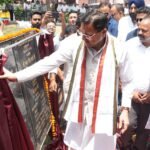 मुख्यमंत्री धामी ने 55 लाख रुपये की लागत से निर्मित आधुनिक “दीदी की लाइब्रेरी”, 7.50 लाख रुपये की लागत से नवीनीकृत,आधुनिकीकृत व्यायामशाला भवन तथा 26.50 की लागत से विकासखंड सभागार के आधुनिकीकरण कार्यों का लोकार्पण किया