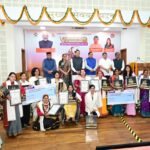 मुख्यमंत्री धामी ने किया मातृशक्ति का सम्मान, 13 महिलाओं और 35 आंगनबाड़ी कार्यकत्रियों को किया पुरस्कृत
